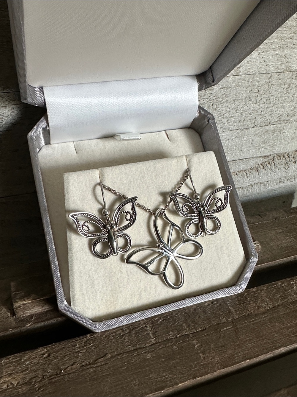 Butterfly bundle great shape stamped 925 sterling silver earring necklace set